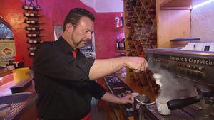 Undercover Boss an der Kaffeemaschine