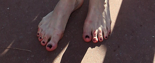 Ohne Schuhe unterwegs