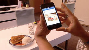 "Food Porn" = Essstörung? Essstörung: Ständiges Posten von Essen soll Indiz für die Krankheit sein