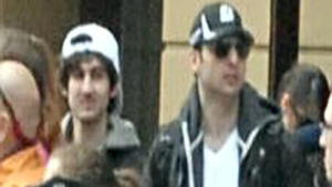 Boston-Attentäter Zarnajew soll bereits 2011 getötet haben Die mutmaßlichen Boston-Attentäter, Dschochar (l.) und Tamerlan Zarnajew.