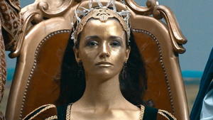AWZ: Jenny in Gold