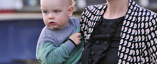 Klein-Henry hat die Augen seiner Mama Das süßeste Promi-Kind voten