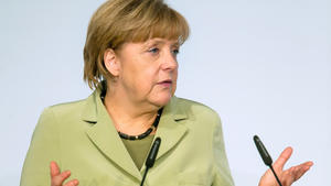 Merkel plant Wahlgeschenke: Mehr Kindergeld, Mütterrente, Mietpreisbremse Merkel verspricht teuere Wahlgeschenke