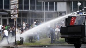 Brutale Polizeigewalt: Amateurvideos über Proteste in der Türkei Türkei, Gewalt