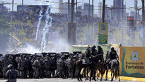 Weiter Proteste in Brasilien Randale, Rauchbomben und Verletzte