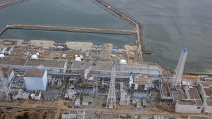 Fukushima: Hunderte Liter verseuchtes Wasser ausgetreten Wegen einer Fehleinschätzung lief im AKW Fukushima ein Tank mit radioaktivem Wasser über.
