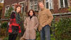 Projektpatin Hannelore Elsner vor Ort