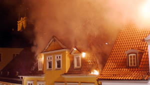 Wohnungsbrand: So verhalten Sie sich richtig! Wohnungsbrand: So verhalten Sie sich richtig!