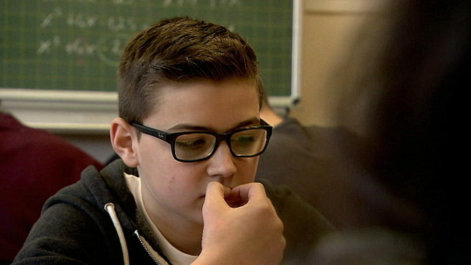 Angst vor der Schule: Spezielle Therapie hilft Schulverweigerern - RTL Online